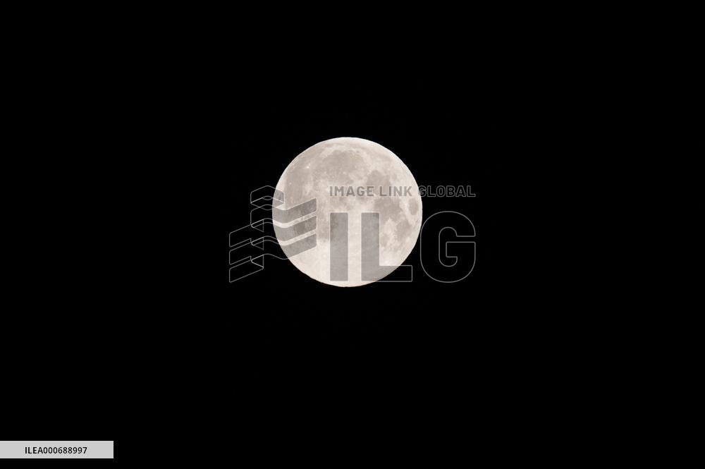 Pink Supermoon Set - Paris