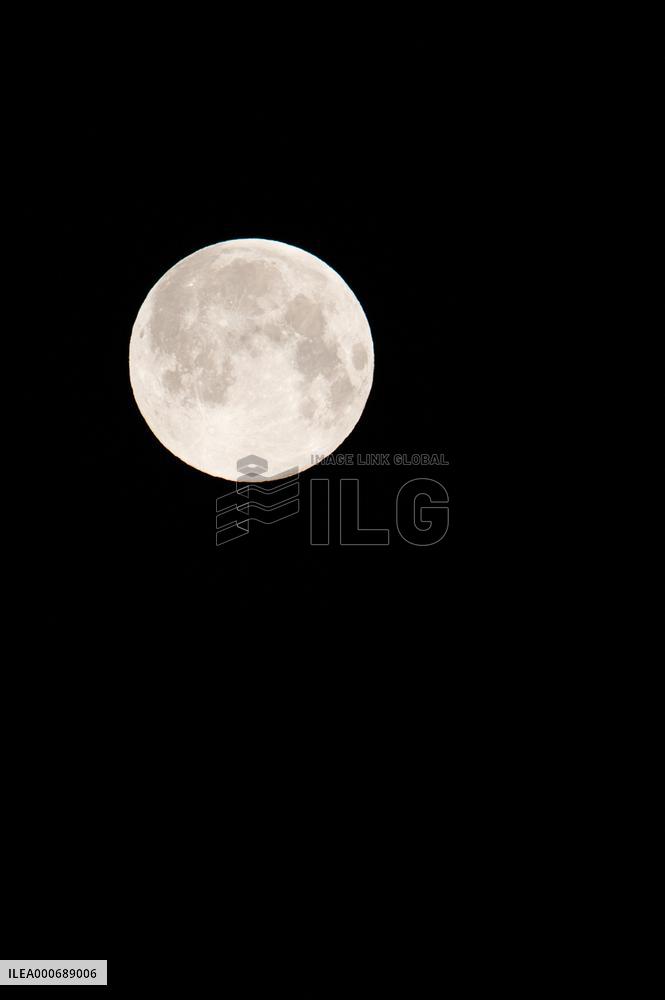 Pink Supermoon Set - Paris