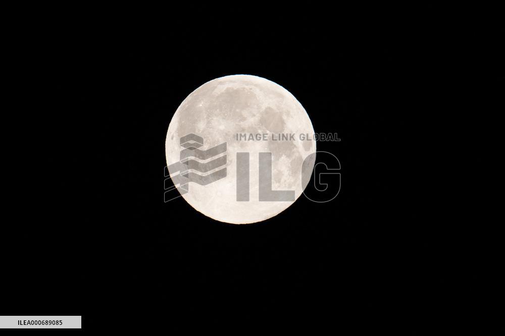 Pink Supermoon Set - Paris