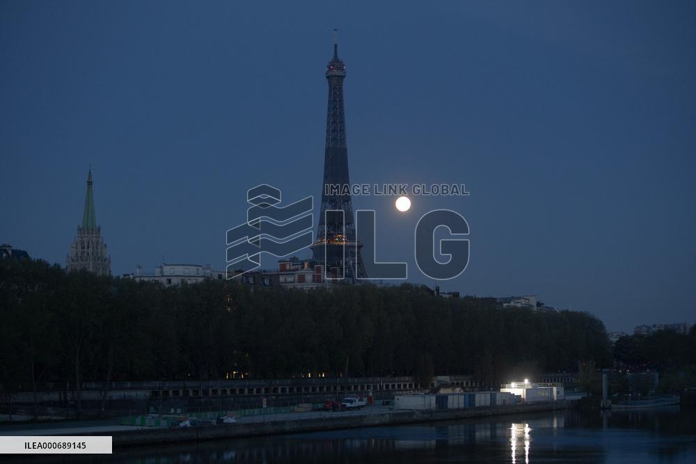 Pink Supermoon Set - Paris