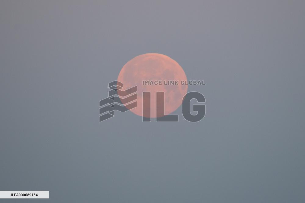 Pink Supermoon Set - Paris