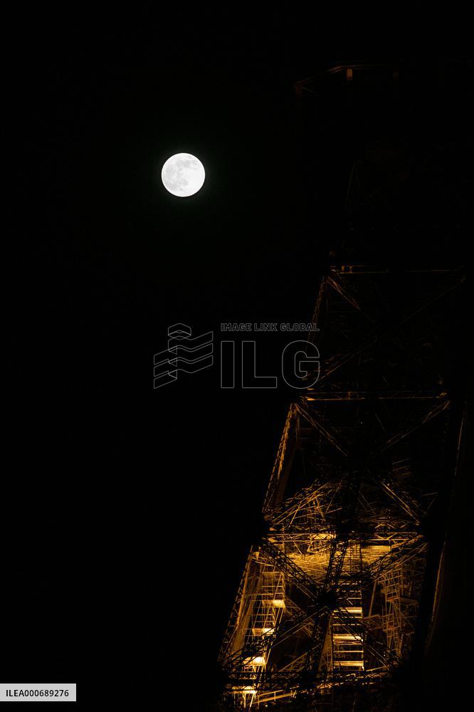 Super Moon - Paris