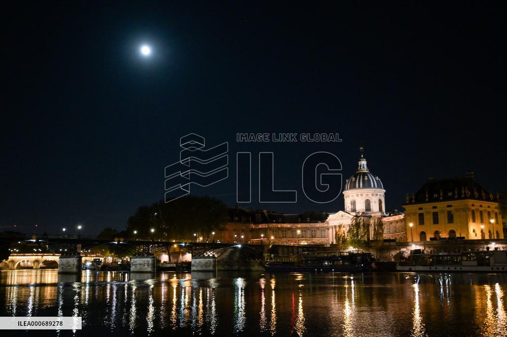 Super Moon - Paris