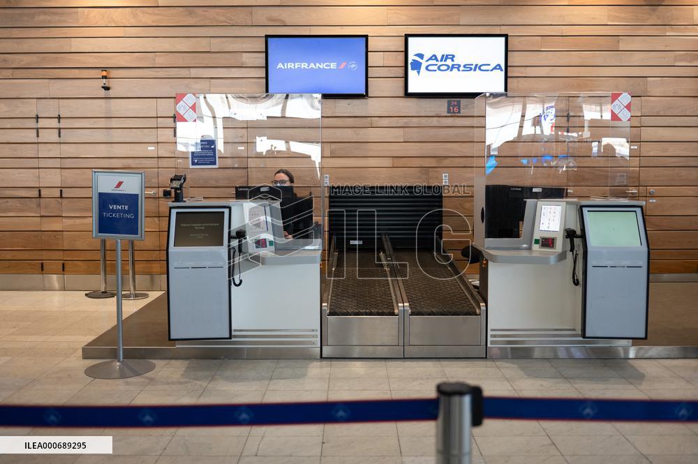 TousAntiCovid Carnet Experiments - Orly