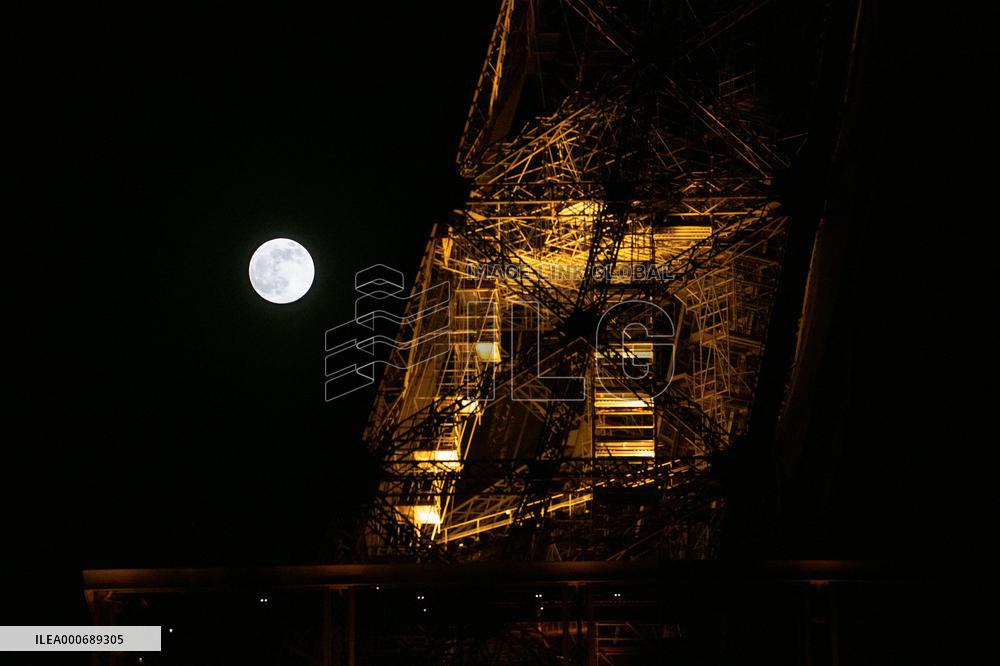 Super Moon - Paris