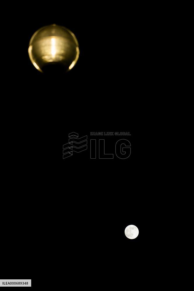 Super Moon - Paris