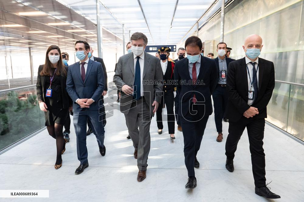 TousAntiCovid Carnet Experiments - Orly