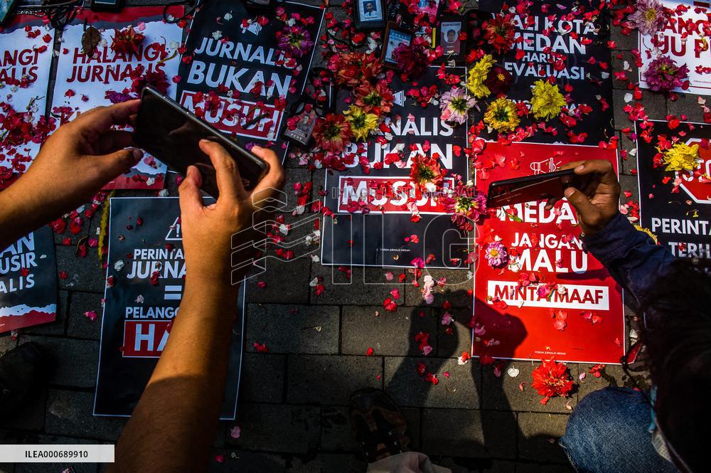 Jouurnalists Protest - Medan