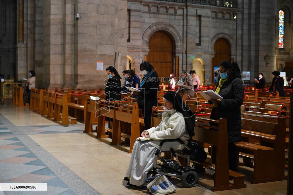 Sacre Coeur Church at Montmartre - Paris