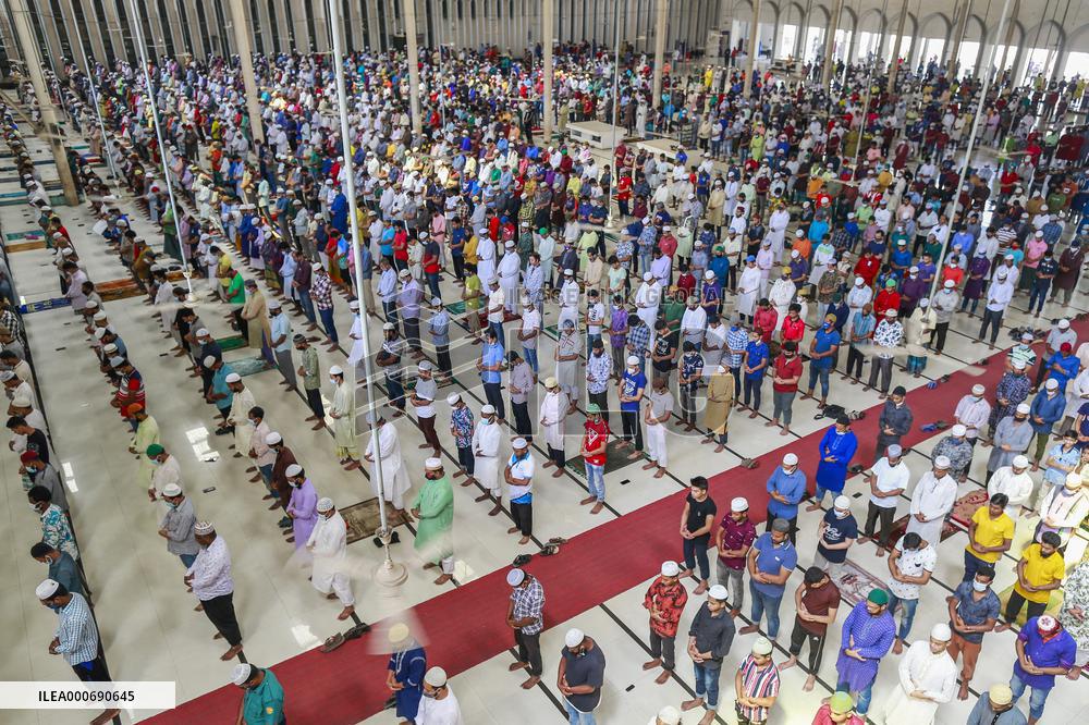 Friday Prayer During Ramadan - Dhaka
