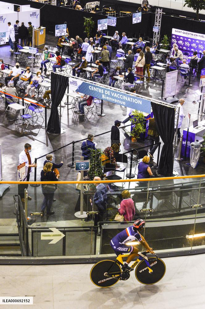 Vaccination Center In Velodrome - Saint-Quentin-en-Yvelines
