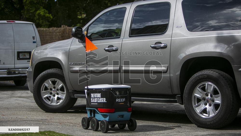 Delivery Robot - Miami