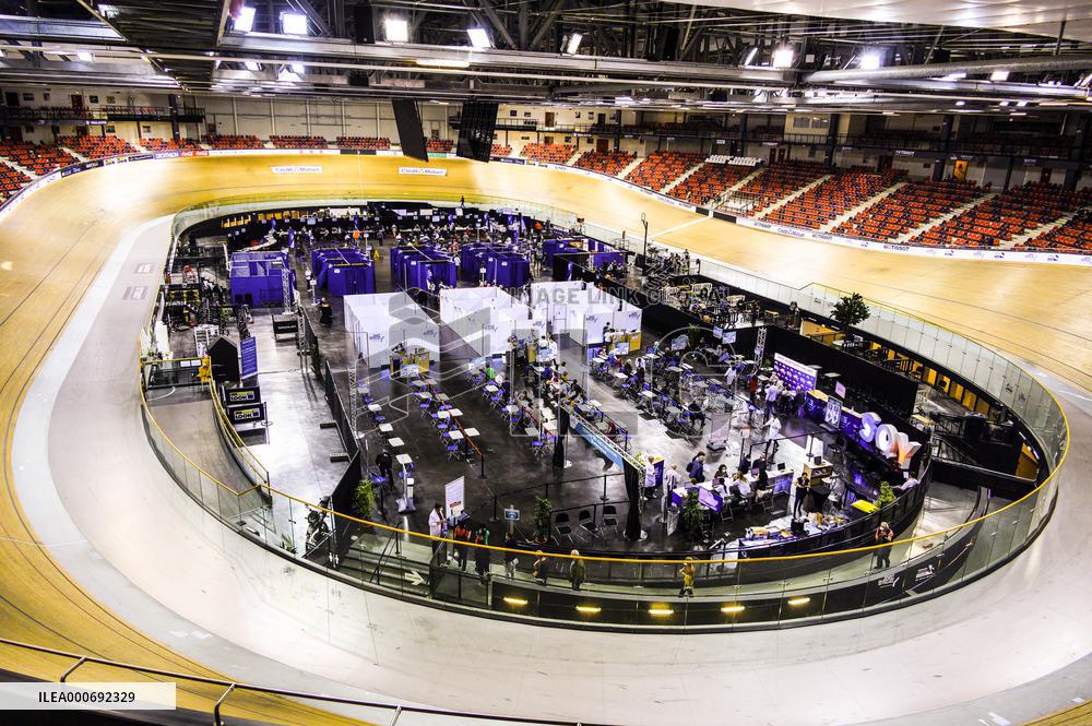 Vaccination Center In Velodrome - Saint-Quentin-en-Yvelines