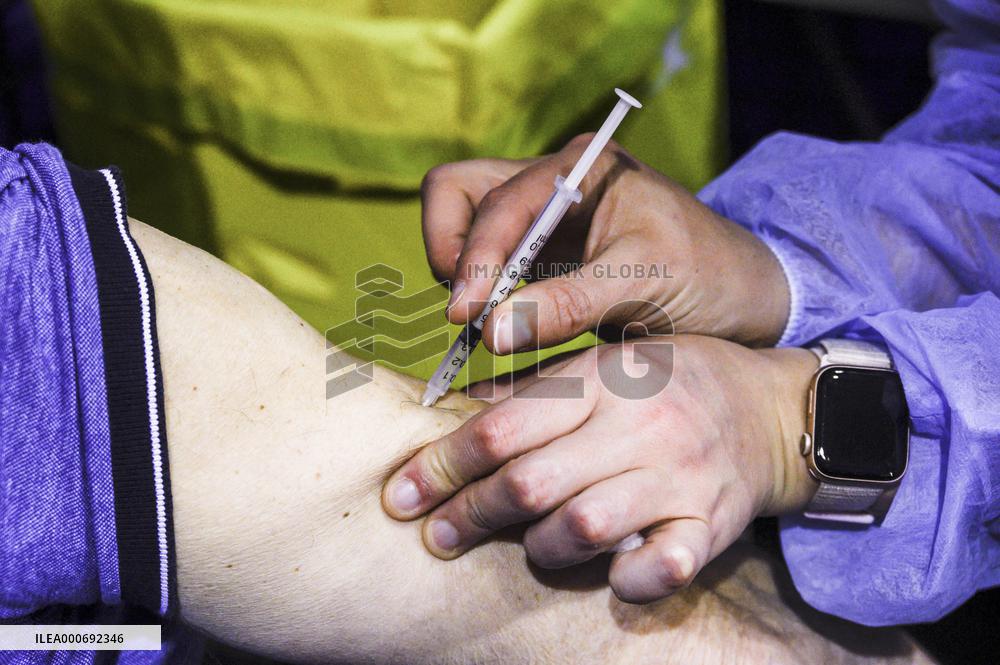 Vaccination Center In Velodrome - Saint-Quentin-en-Yvelines