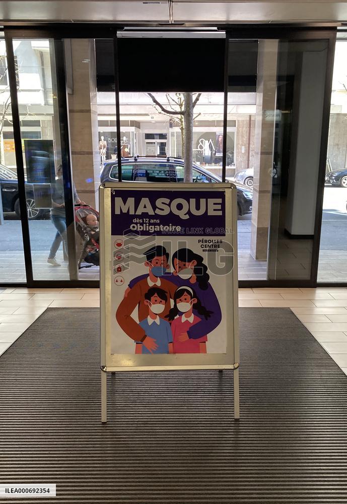 Mandatory 12 Year Old Protective Masks In Switzerland