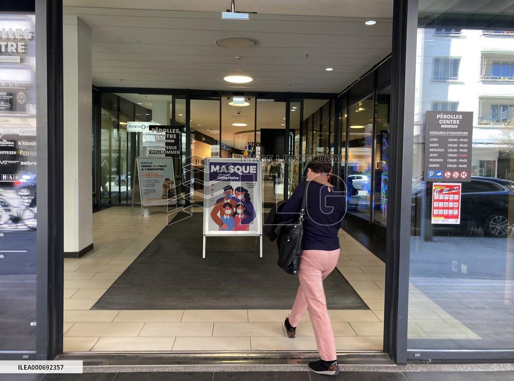 Mandatory 12 Year Old Protective Masks In Switzerland