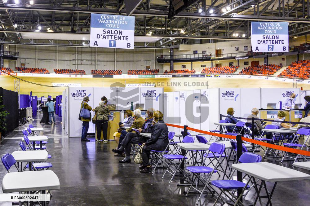 Vaccination Center In Velodrome - Saint-Quentin-en-Yvelines