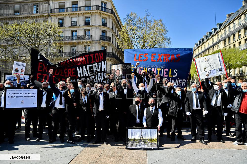 Entertainment workers demonstrate - Paris