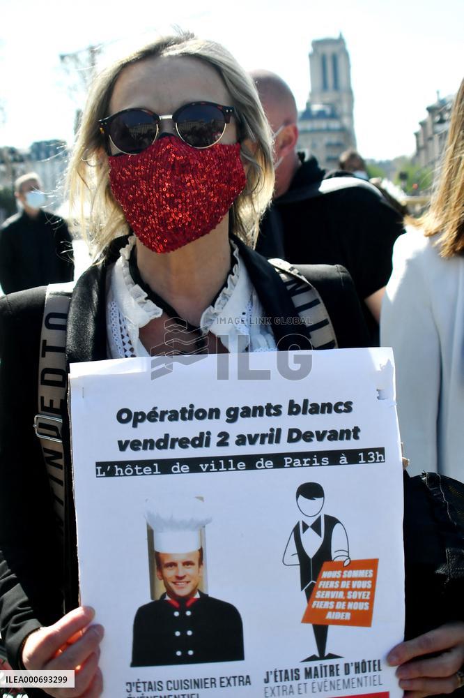 Entertainment workers demonstrate - Paris