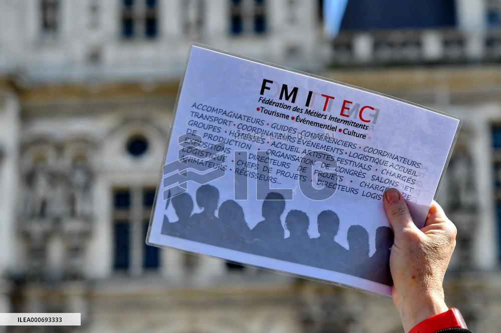 Entertainment workers demonstrate - Paris