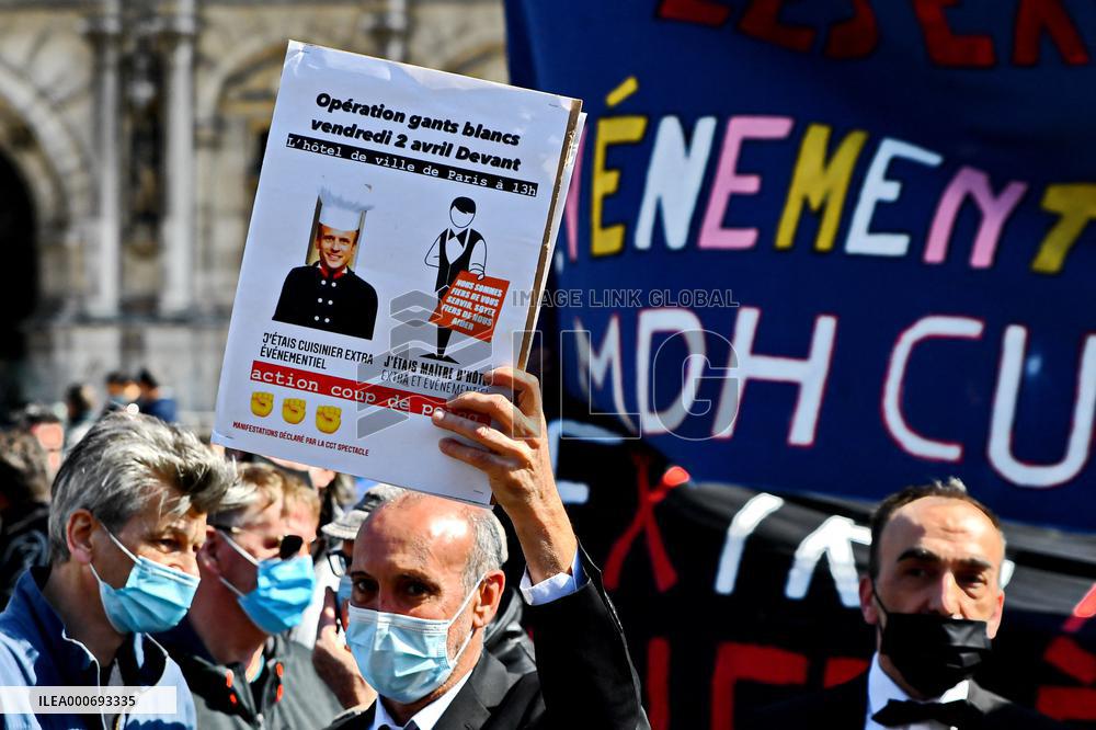 Entertainment workers demonstrate - Paris