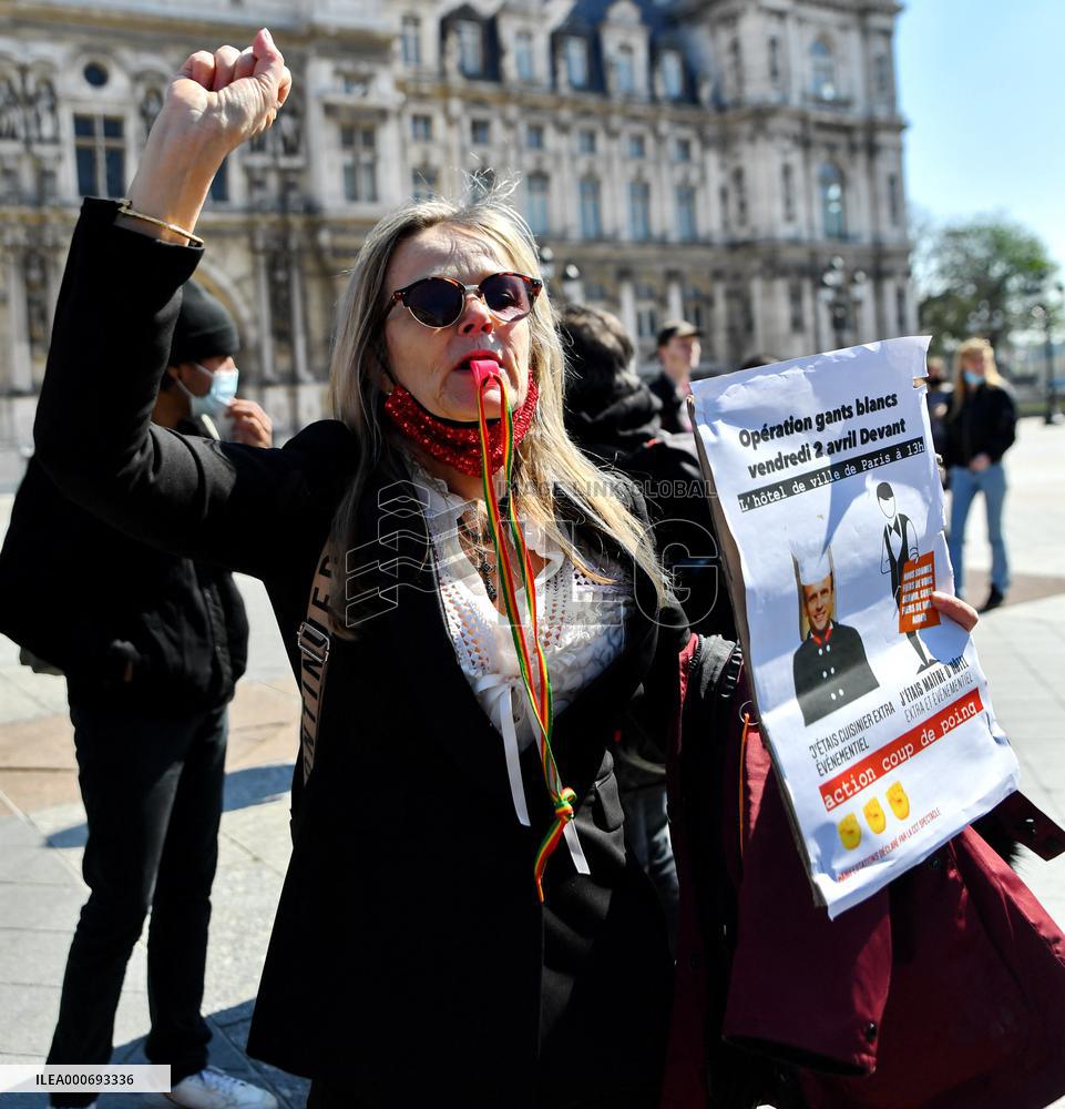 Entertainment workers demonstrate - Paris
