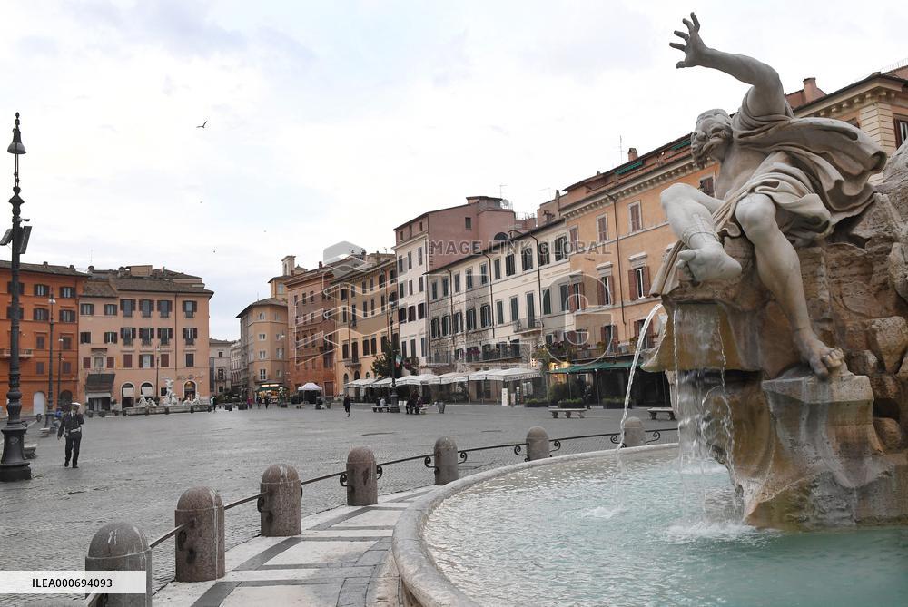 Easter Lockdown in Rome