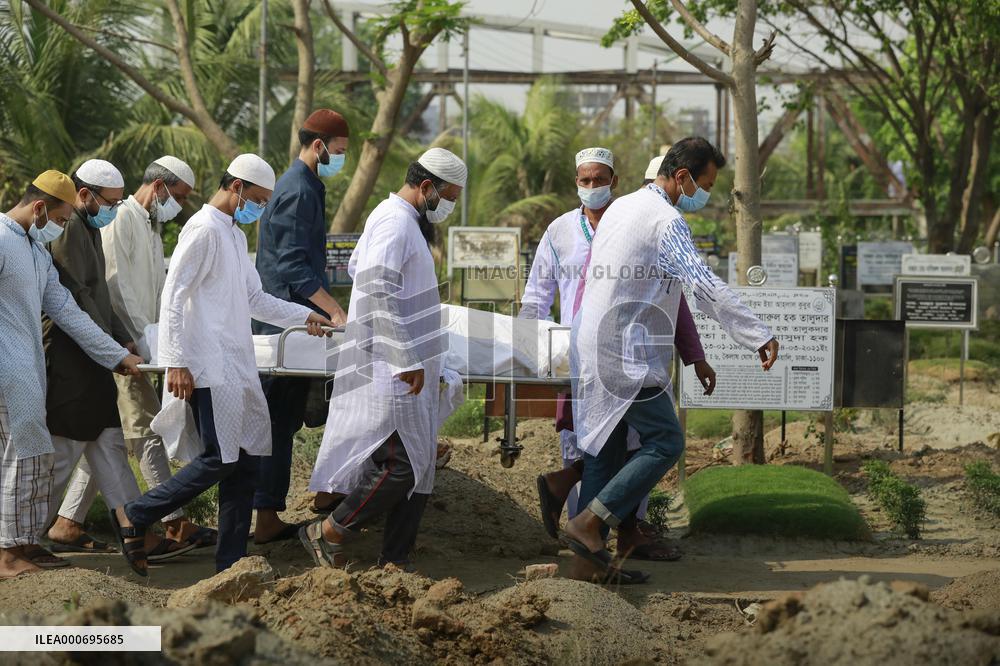 Bangladesh Reports 63 New Virus Deaths
