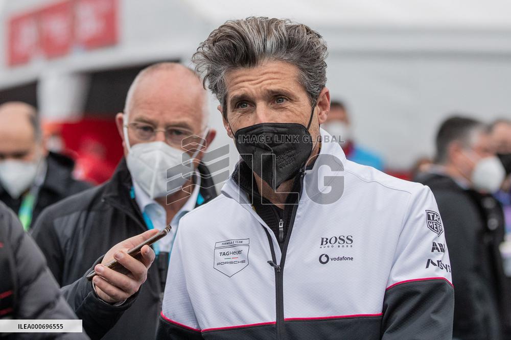 Patrick Dempsey In The Pits Of Fromula E - Rome