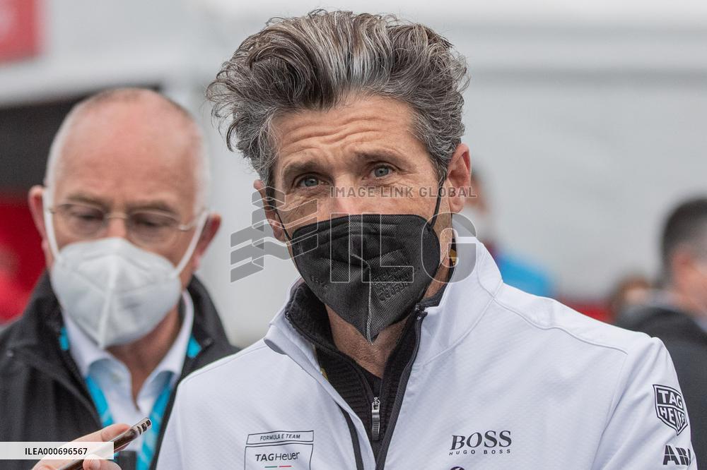 Patrick Dempsey In The Pits Of Fromula E - Rome