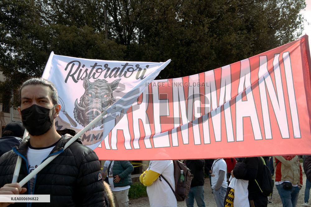 Restaurateurs protest in Rome