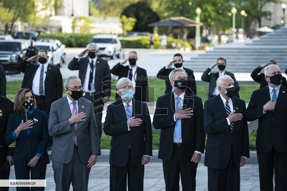 Police Officer William Evans honored In US Capitol - Washington