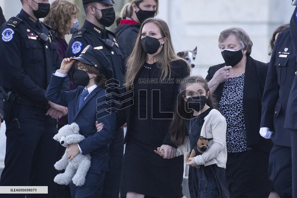 Police Officer William Evans Honored In US Capitol - Washington