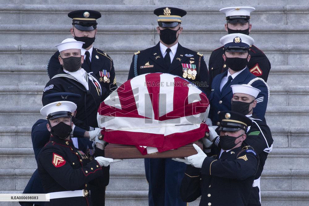 Police Officer William Evans Honored In US Capitol - Washington
