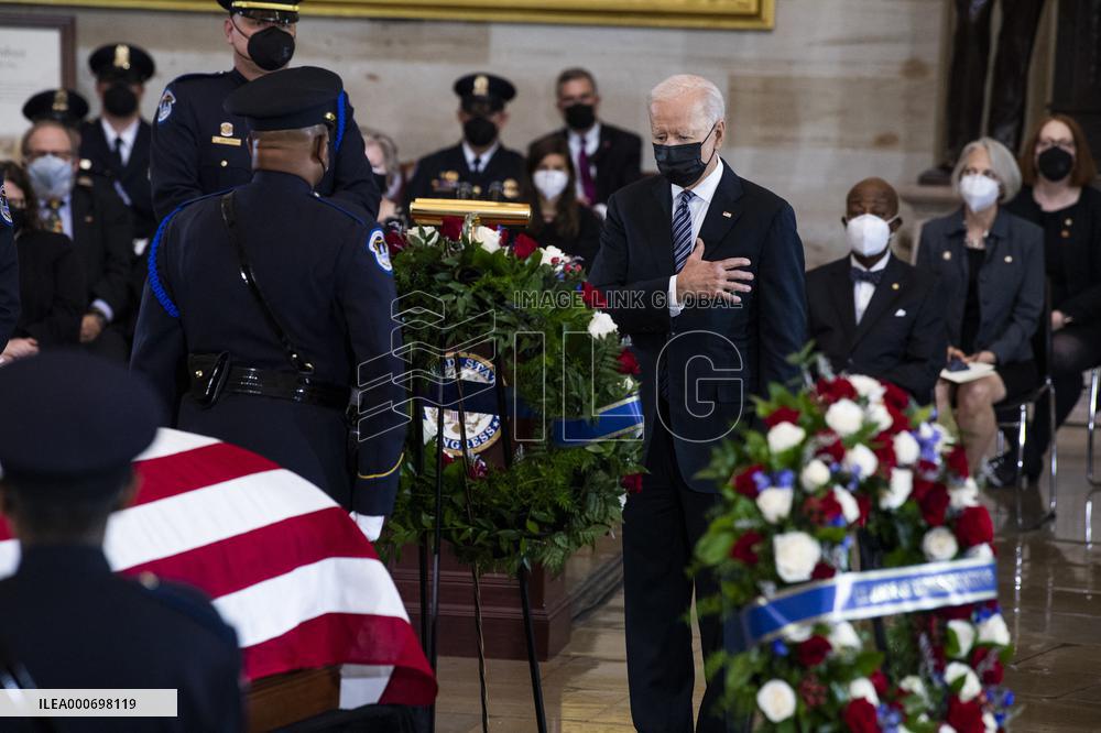Police Officer William Evans Honored In US Capitol - Washington