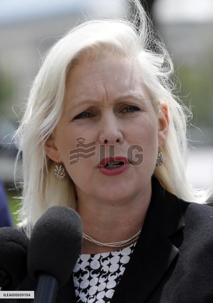 Alexandria Ocasio-Cortez press conference - Washington