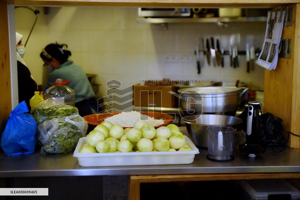 Chorba and meals distribution in Ramadan - Saint Ouen