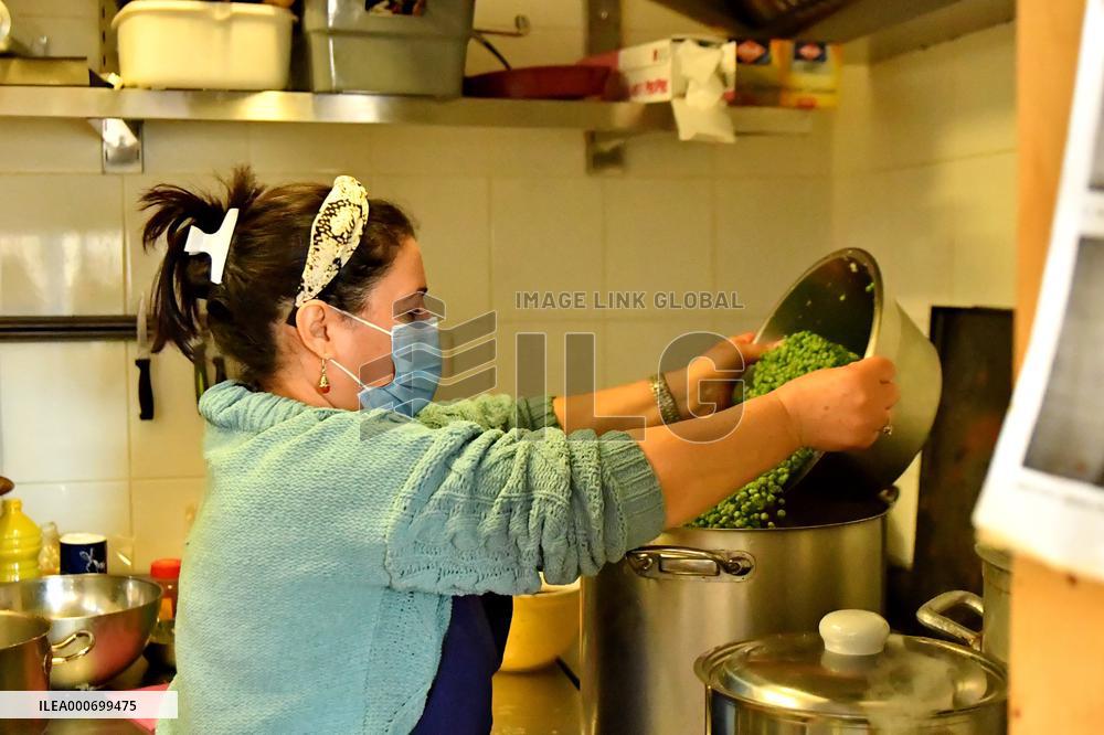 Chorba and meals distribution in Ramadan - Saint Ouen