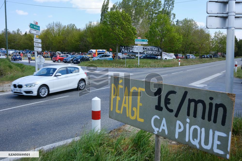 Protest against the Castres-Toulouse motorway project - Teulat