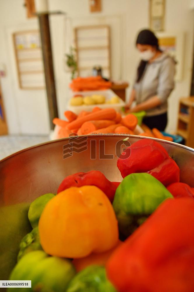 Chorba and meals distribution in Ramadan - Saint Ouen