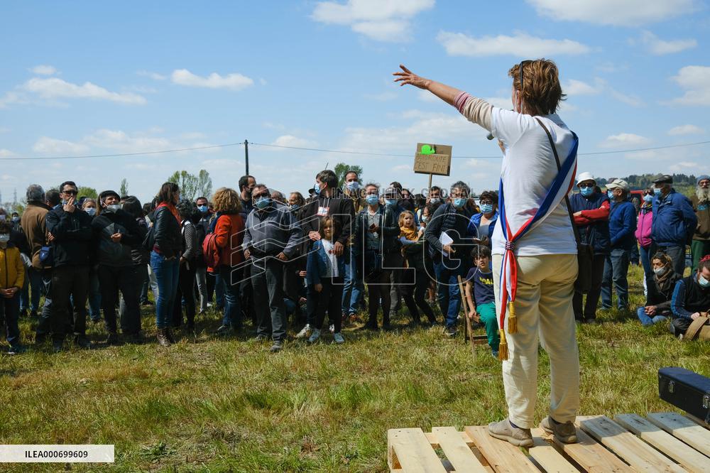 Protest against the Castres-Toulouse motorway project - Teulat