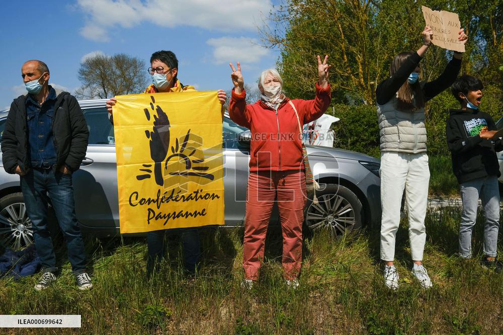 Protest against the Castres-Toulouse motorway project - Teulat