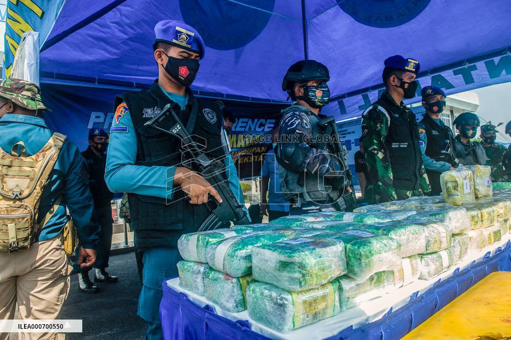 Arrestation Of Two Smugglers Of More Than 100 Kilogerams Of Amphetamine Drugs