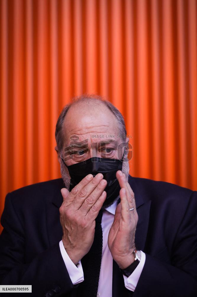 Eric Dupond-Moretti visits Bordeaux-Gradignan penitentiary