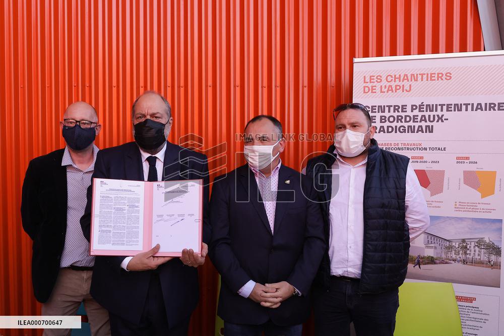 Eric Dupond-Moretti visits Bordeaux-Gradignan penitentiary