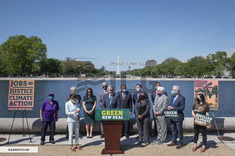 Green New Deal Press Conference - Washington