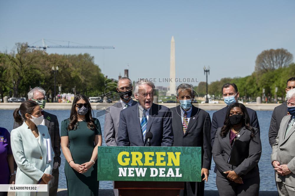 Green New Deal Press Conference - Washington