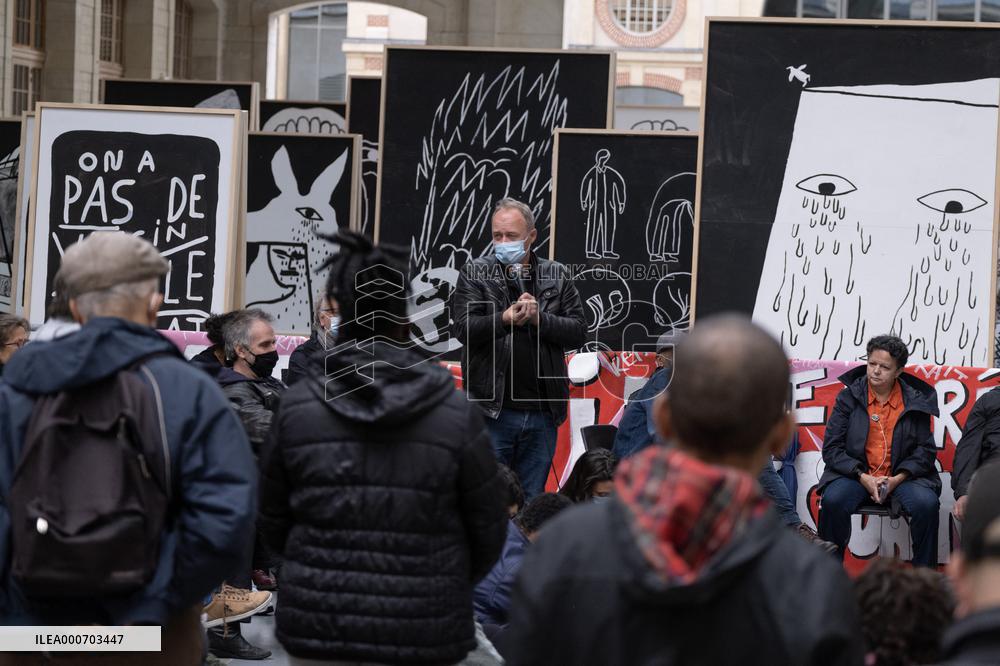 The Intermittents Of The Show Occupy The 104 - Paris