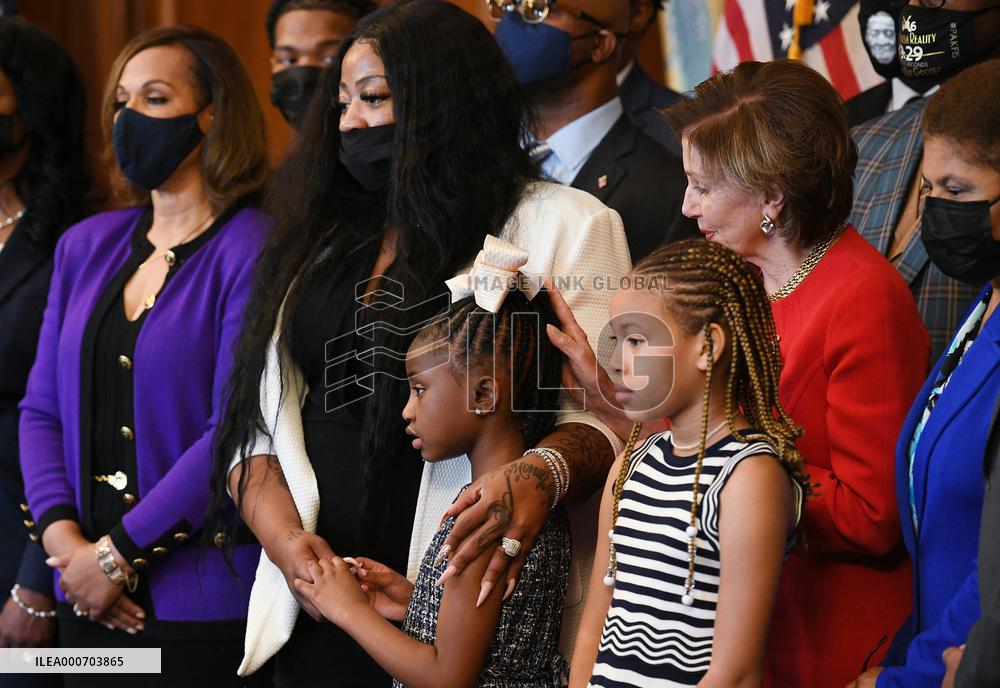 House Speaker Pelosi Meets Members Of The George Floyd Family - Washington
