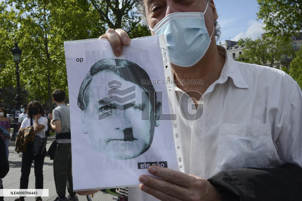 Anti Bolsonaro protest in Paris